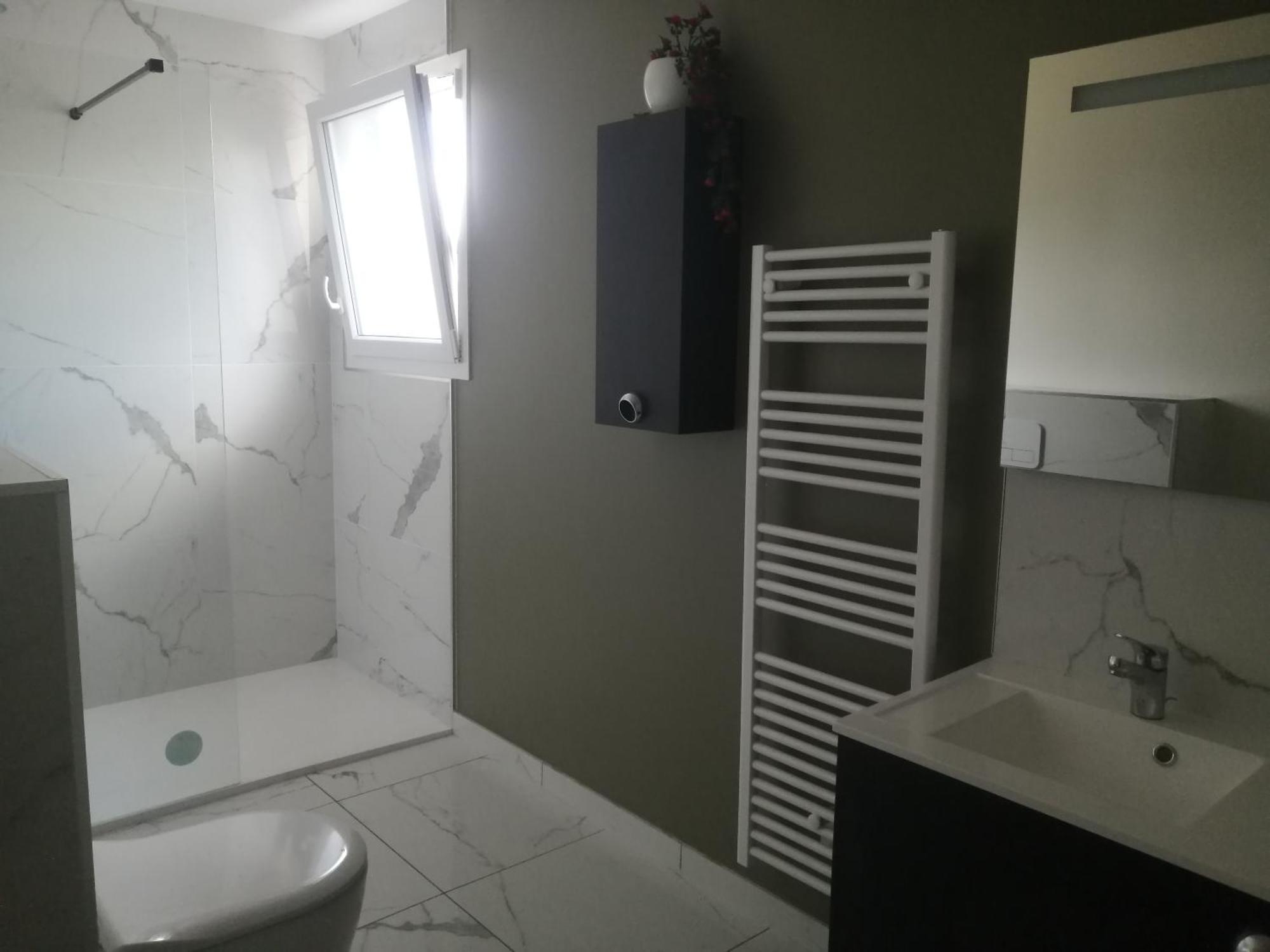 Chambre Privee Dans Une Maison Familiale Charmes  Exterior photo